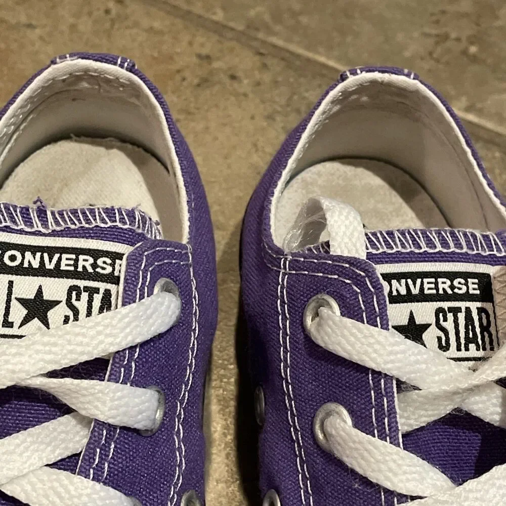 Converse Chuck Taylor All Star Purple Canvas Low Top Youth Size 2 337837F